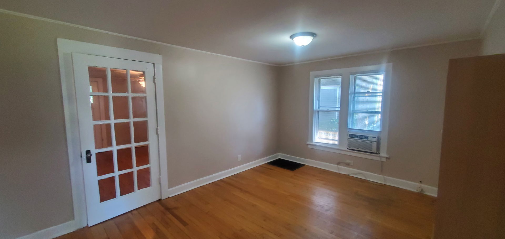 1806 Colfax Street E Property Photo 6