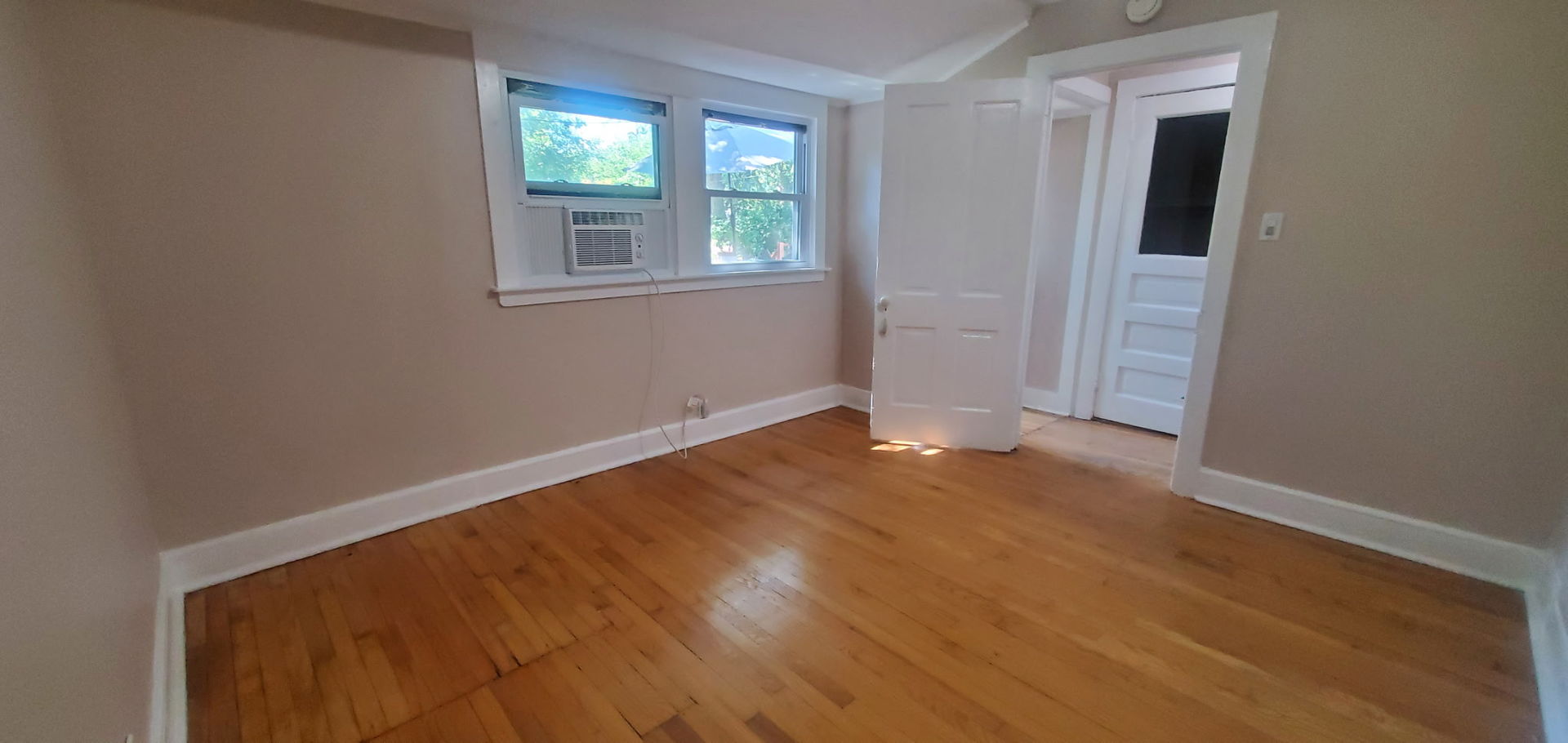 1806 Colfax Street E Property Photo 8
