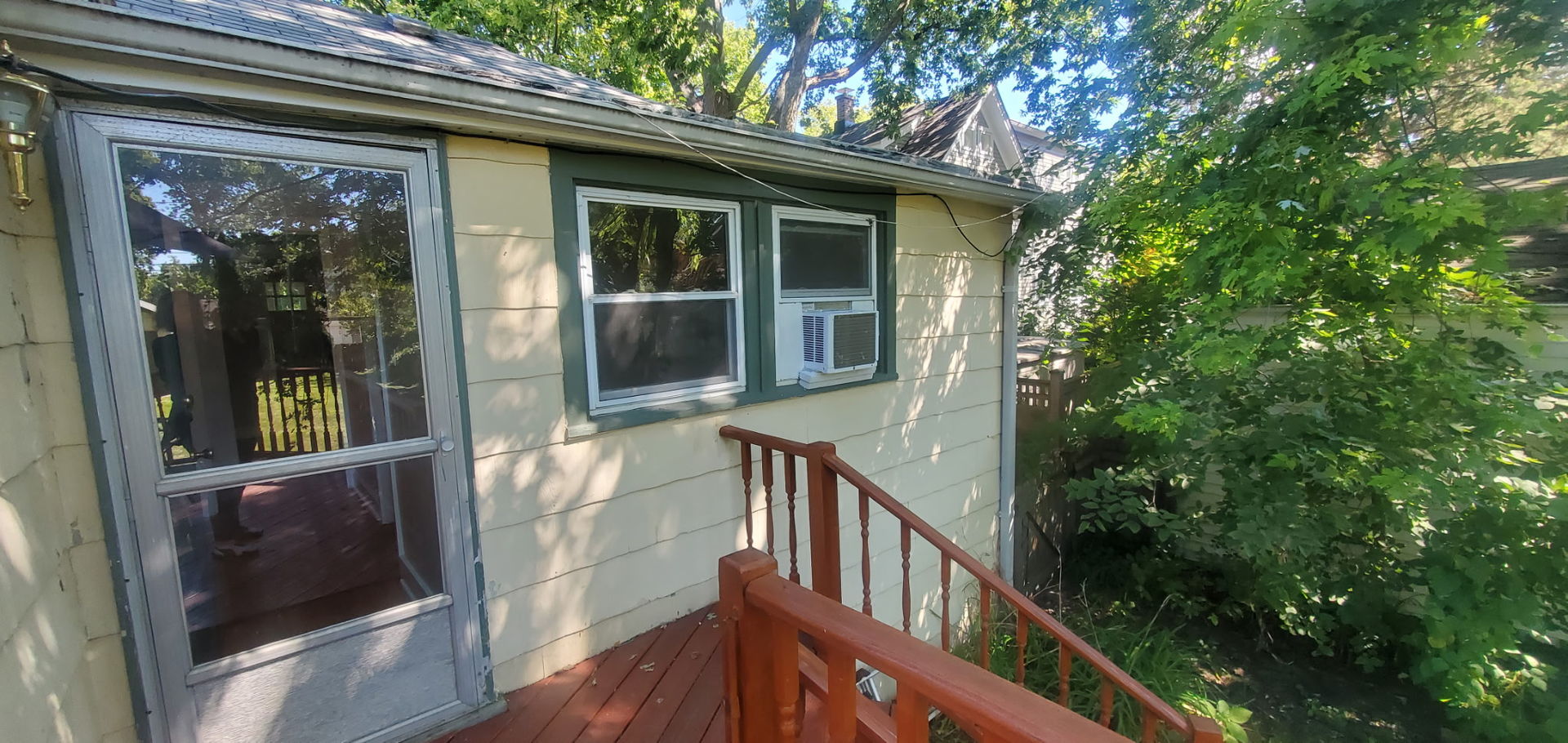 1806 Colfax Street E Property Photo 9