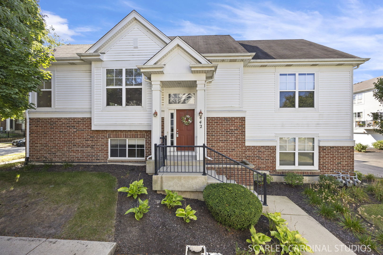 442 Plaza Place Property Photo 2