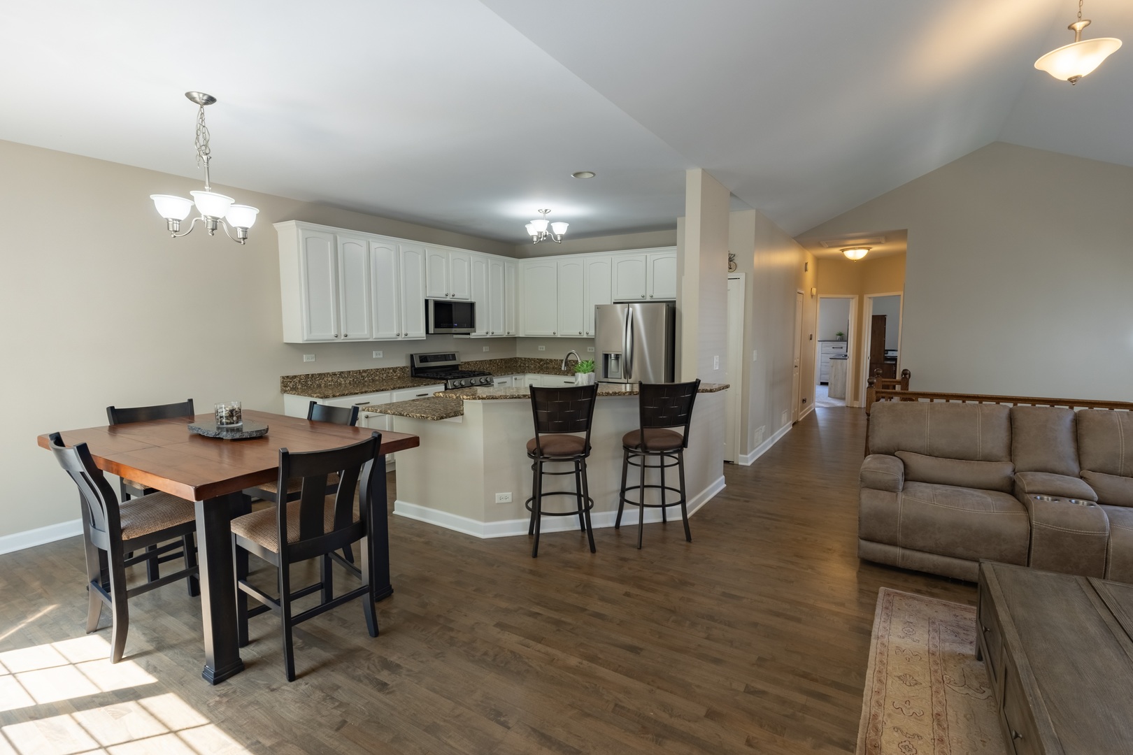 442 Plaza Place Property Photo 6