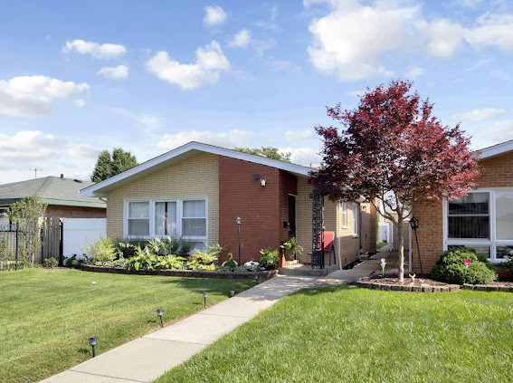4339 W 83rd Street Property Photo 1