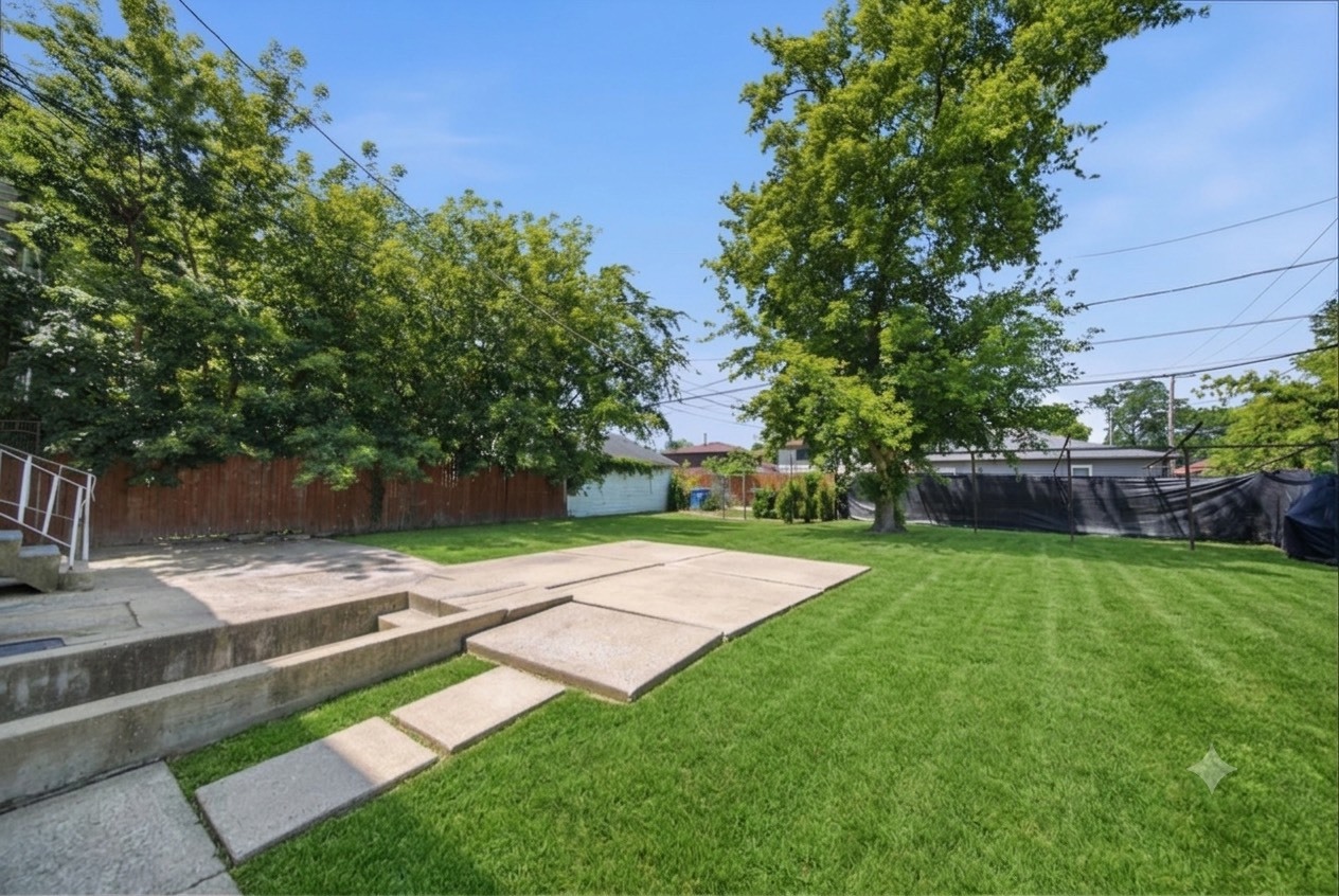 12018 S Bishop Street Property Photo 4