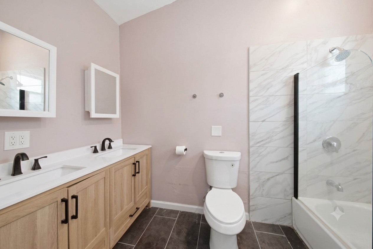 12018 S Bishop Street Property Photo 10