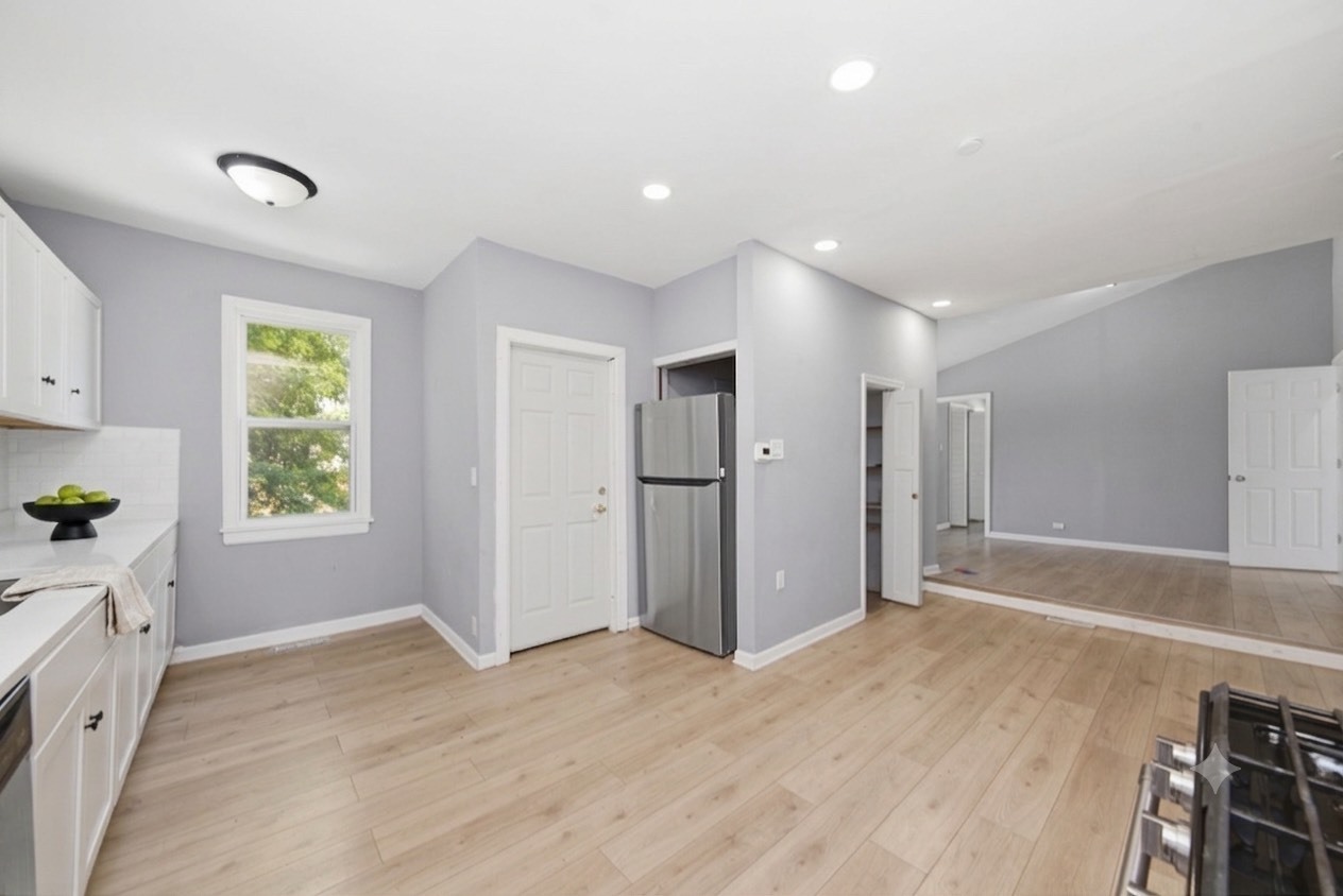 12018 S Bishop Street Property Photo 11
