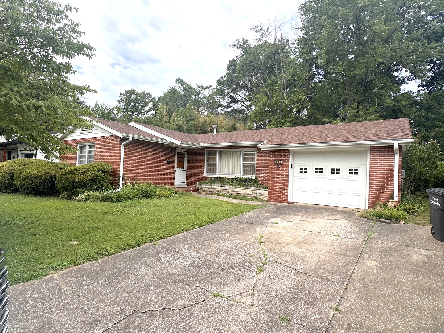 306 S Orchard Drive Property Photo 2