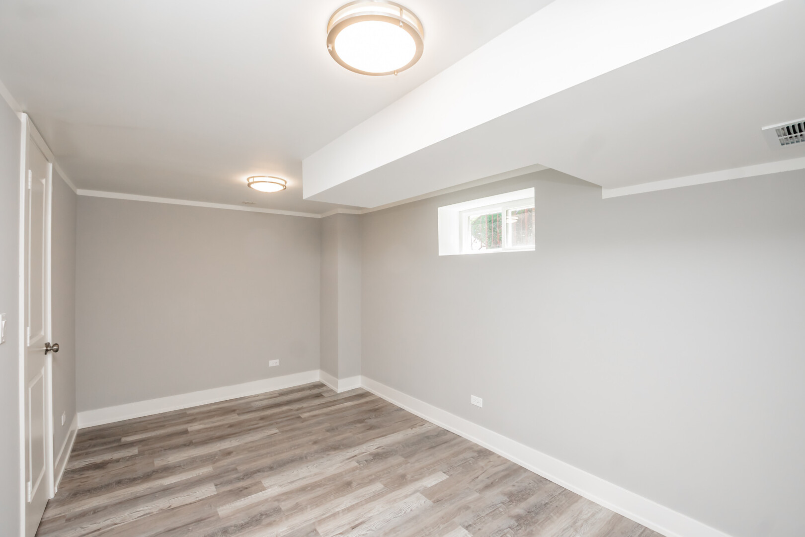 1307 E 88th Street Property Photo 13