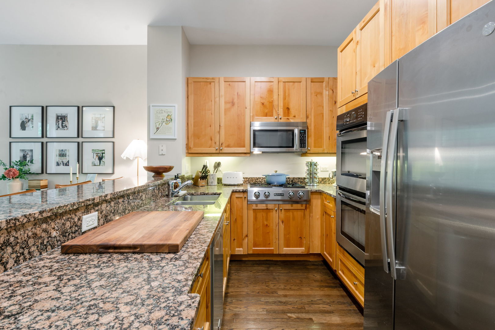 1715 W George Street Property Photo 6
