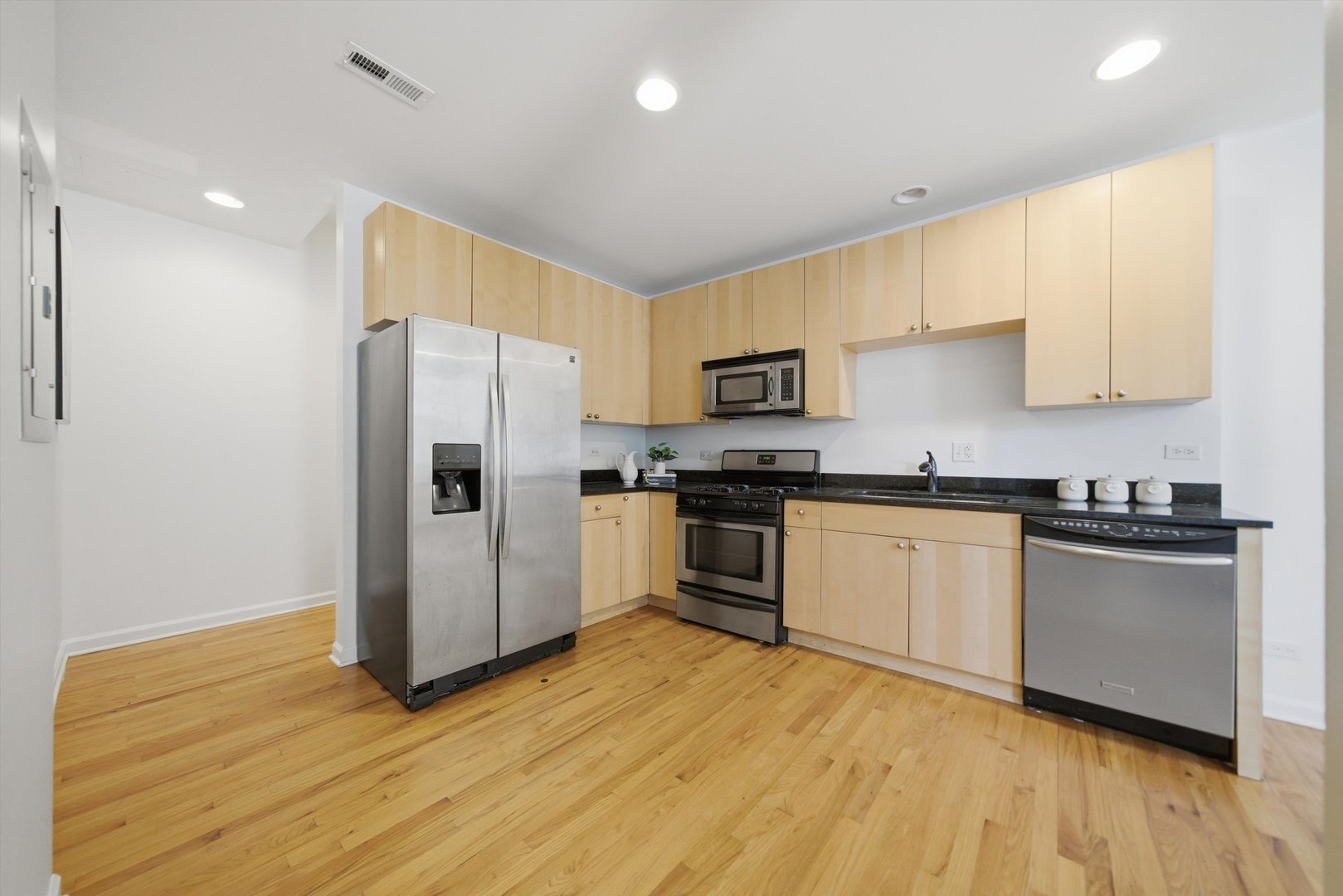 12697742 Property Photo 3
