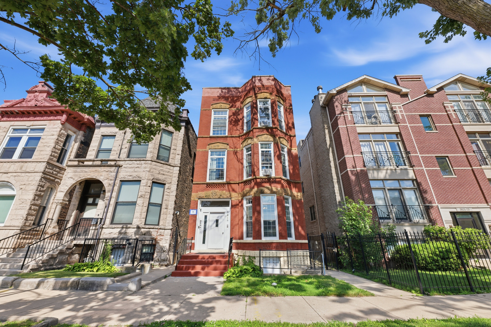 3819 S Wabash Avenue Property Photo 1