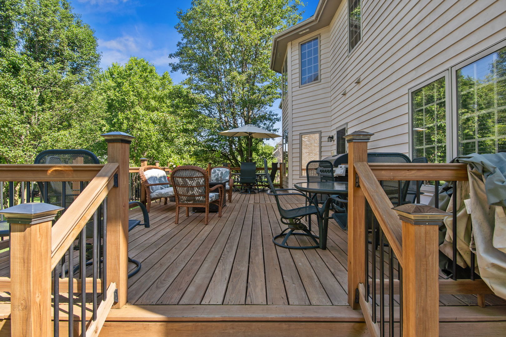 3n874 John Greenleaf Whittier Place Property Photo 6