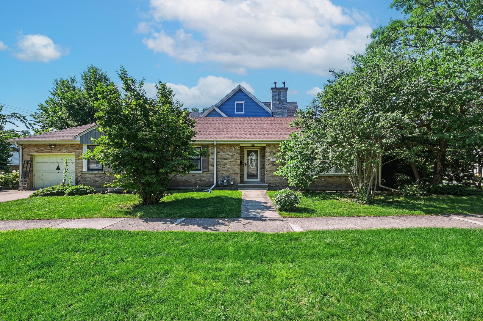4201 Linden Avenue Property Photo 1