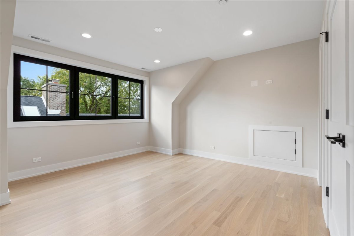 104 S Monroe Street Property Photo 43