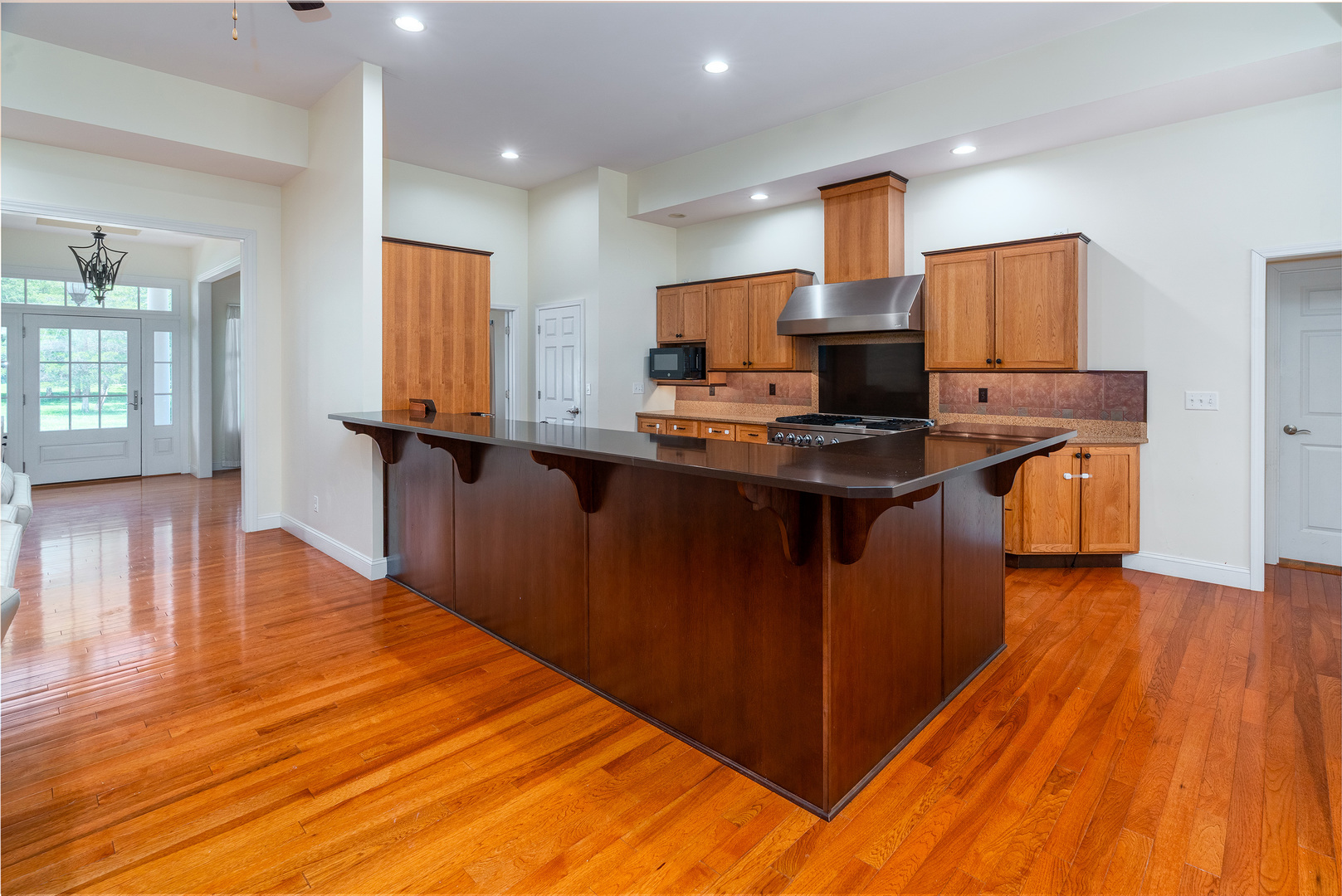 605 Deer Trail Property Photo 6