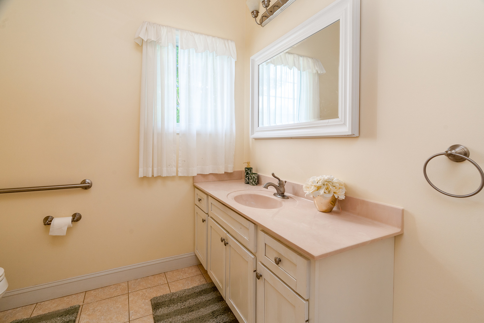 605 Deer Trail Property Photo 23