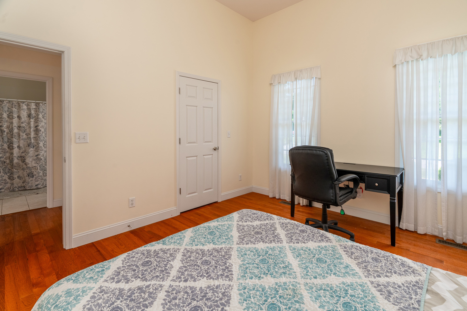 605 Deer Trail Property Photo 25