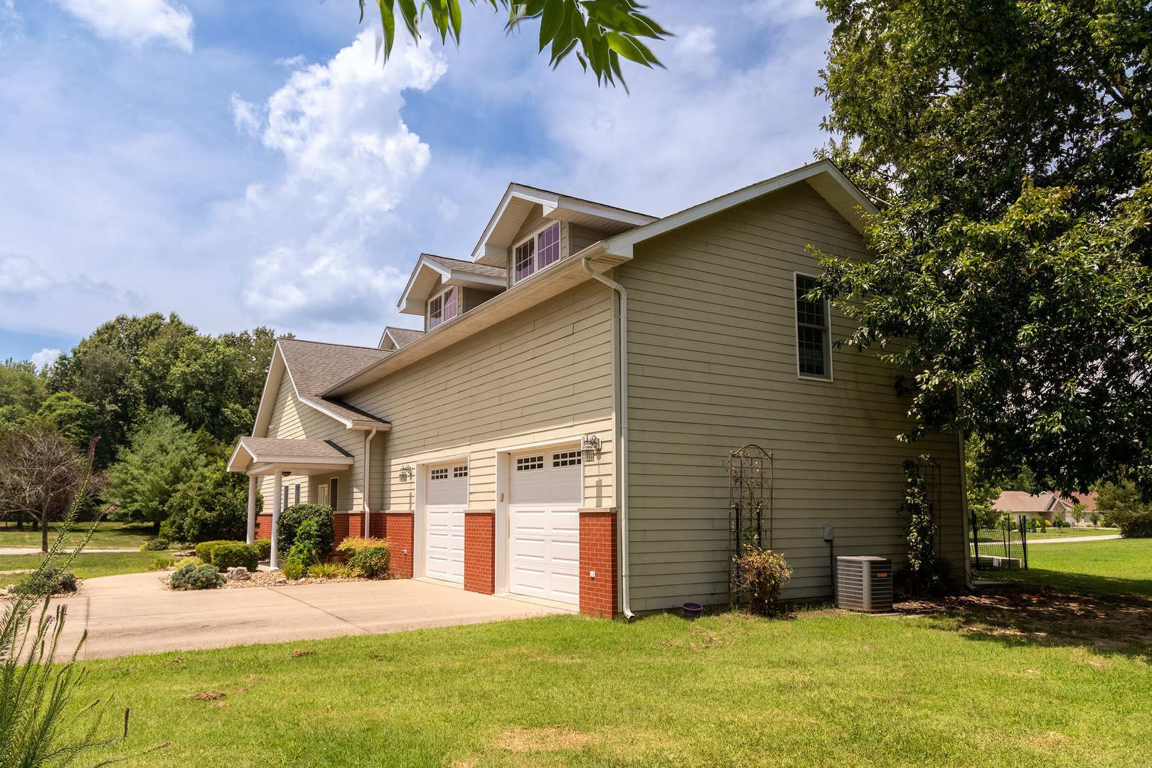 605 Deer Trail Property Photo 49