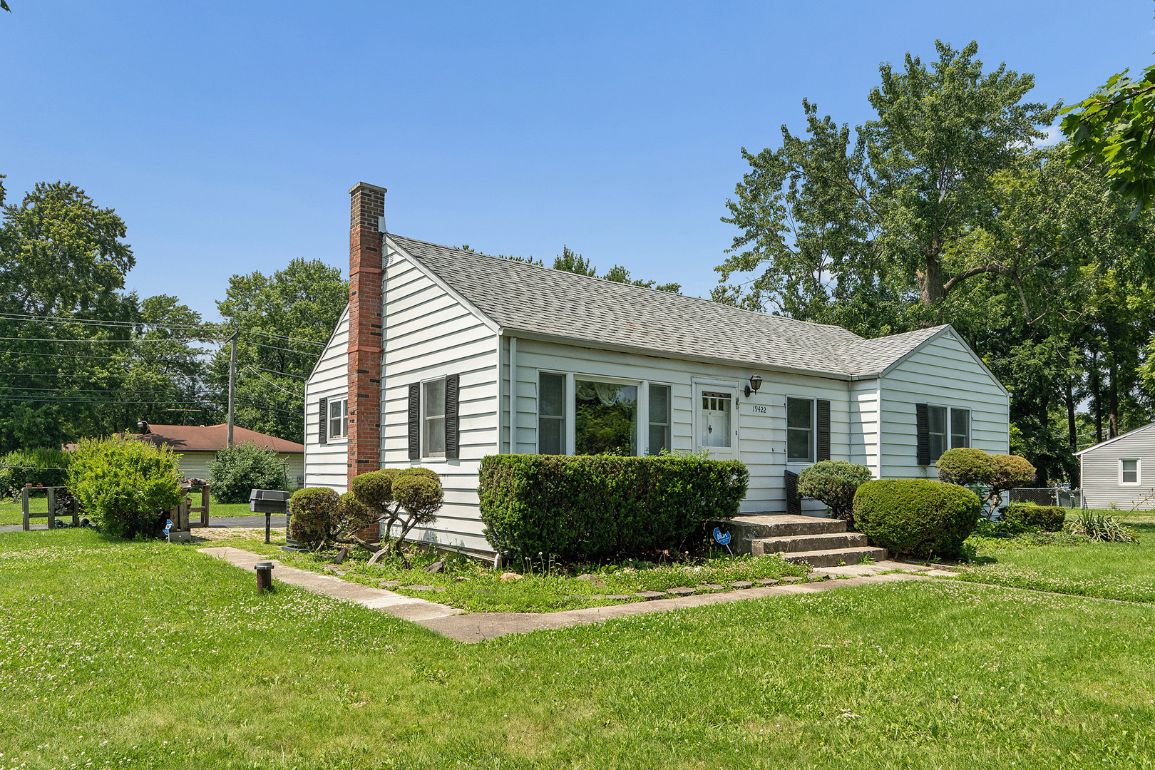 19422 Interurban Avenue Property Photo 2