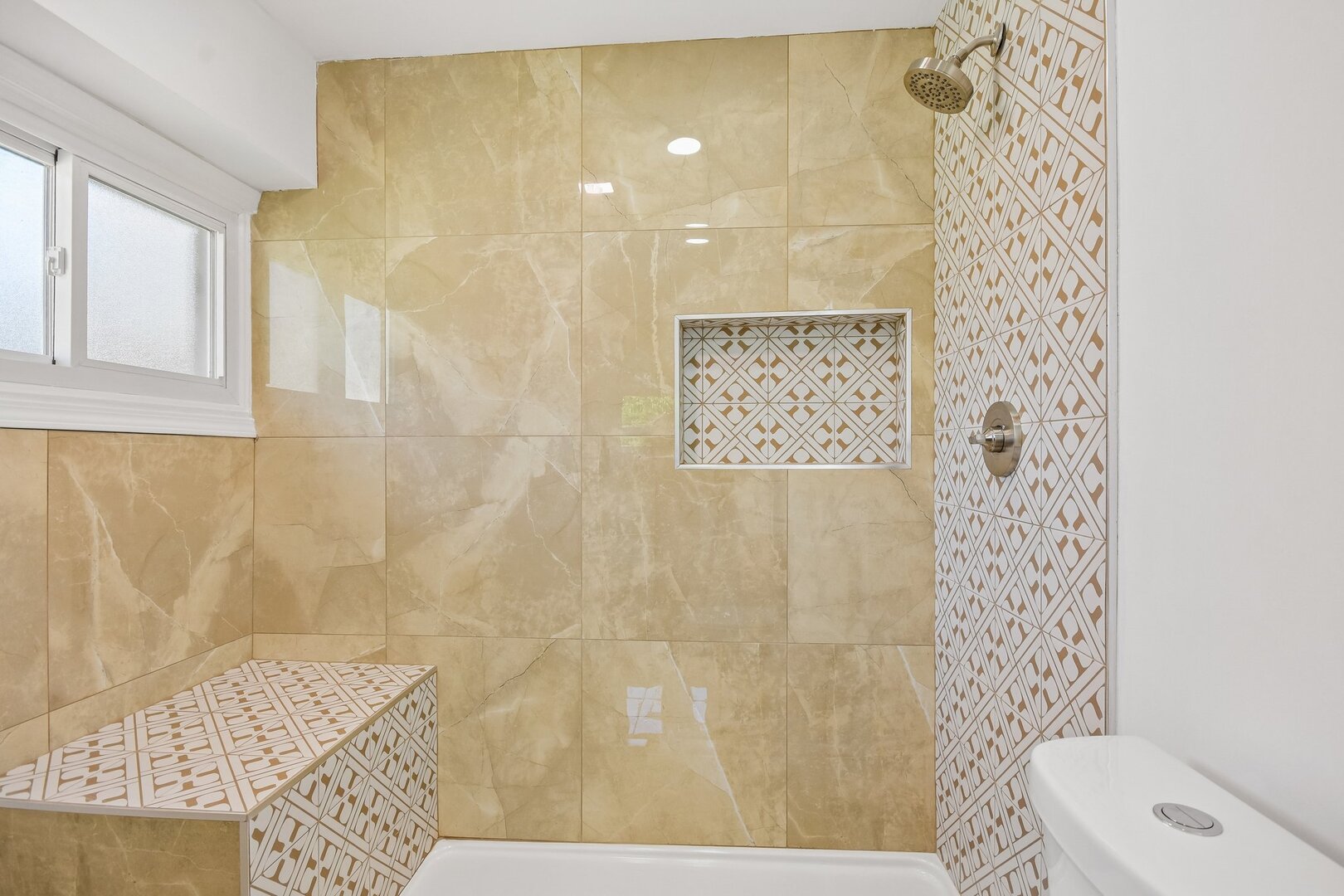 12697820 Property Photo 14