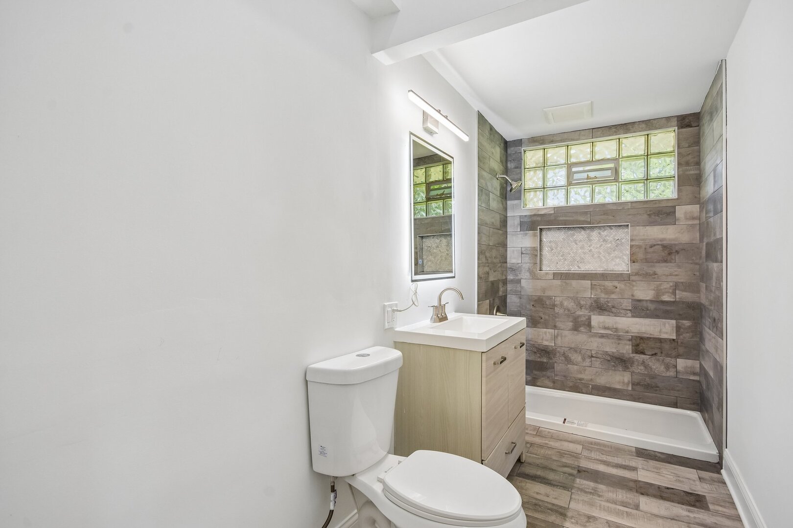 12697820 Property Photo 17