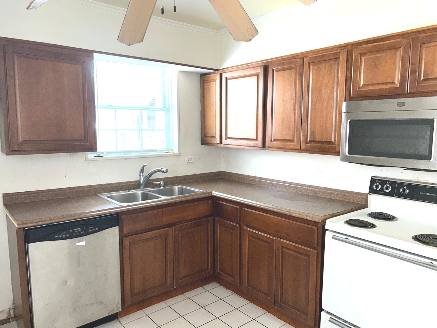 2222 Spruce Road Property Photo 9