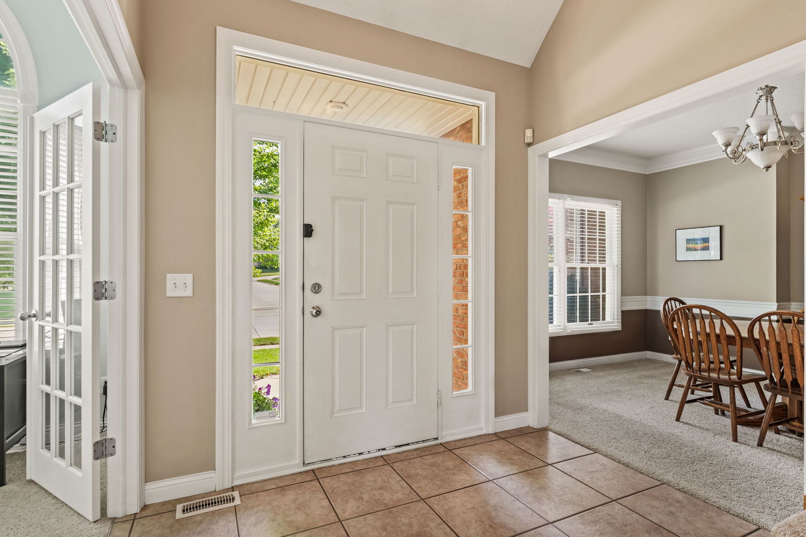 3212 Summertree Avenue Property Photo 5