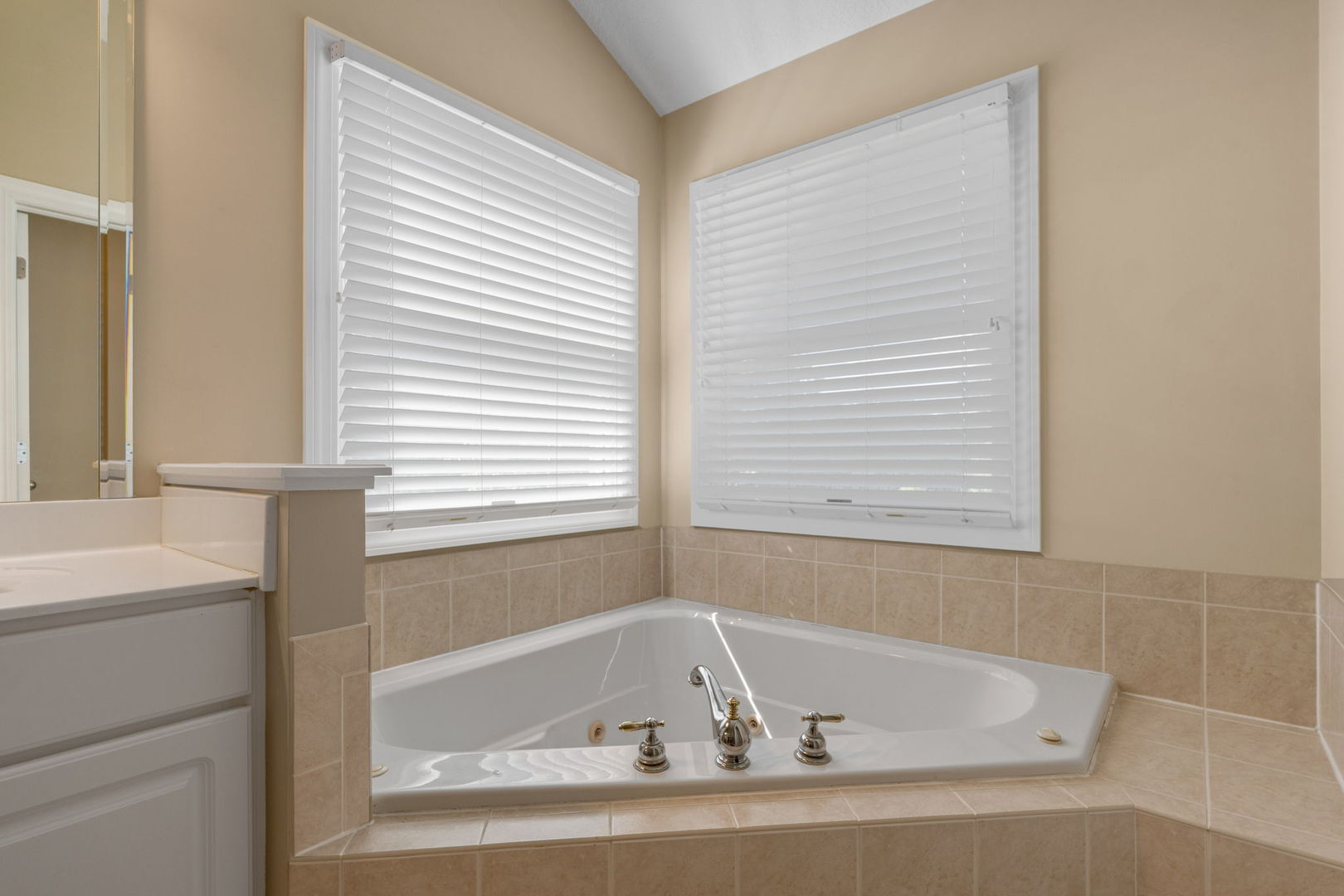 3212 Summertree Avenue Property Photo 26