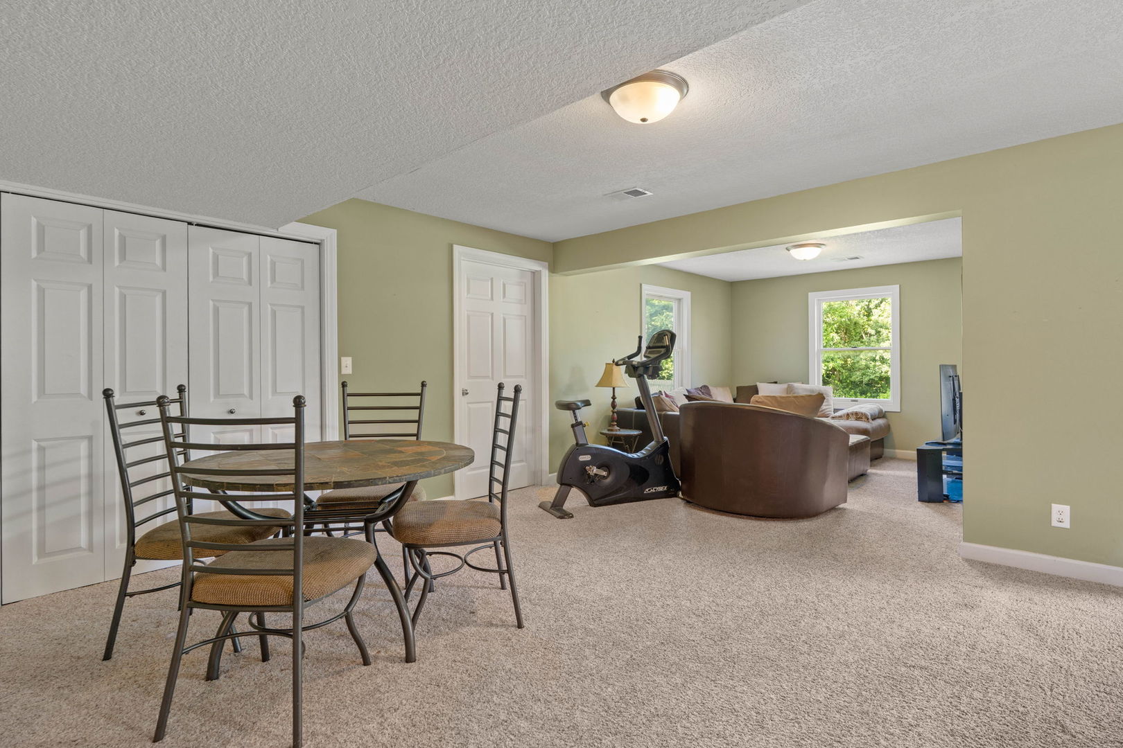 3212 Summertree Avenue Property Photo 38
