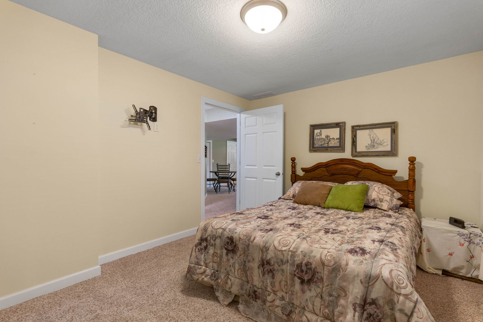 3212 Summertree Avenue Property Photo 46