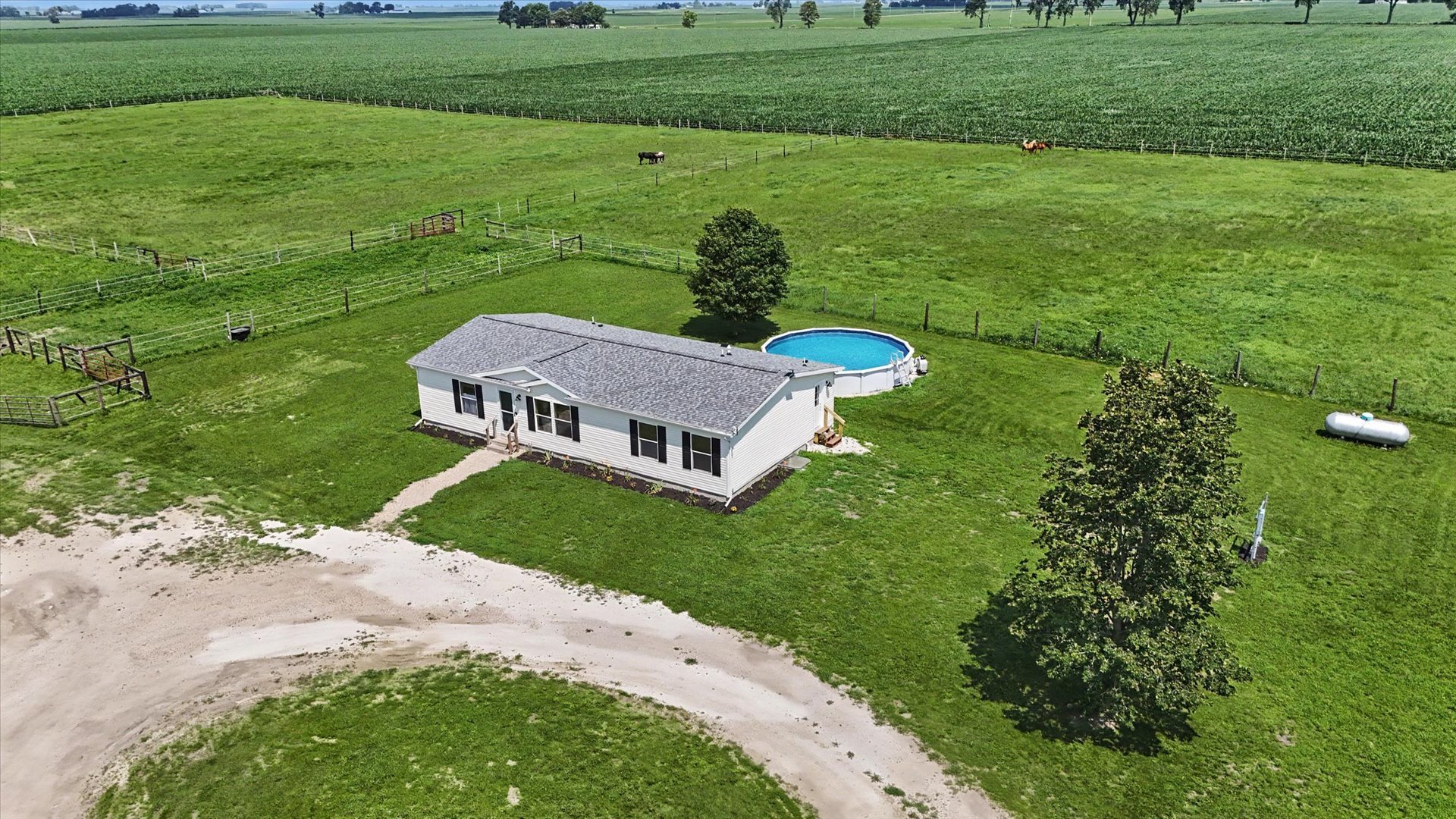 1936 County Road 1850 N Property Photo 48