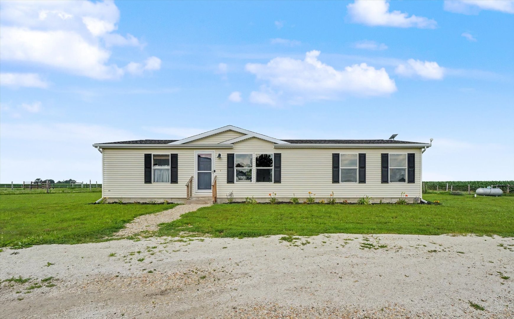 1936 County Road 1850 N Property Photo 51