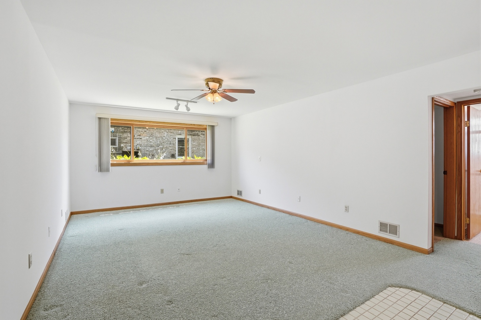 14804 Le Claire Avenue Property Photo 15