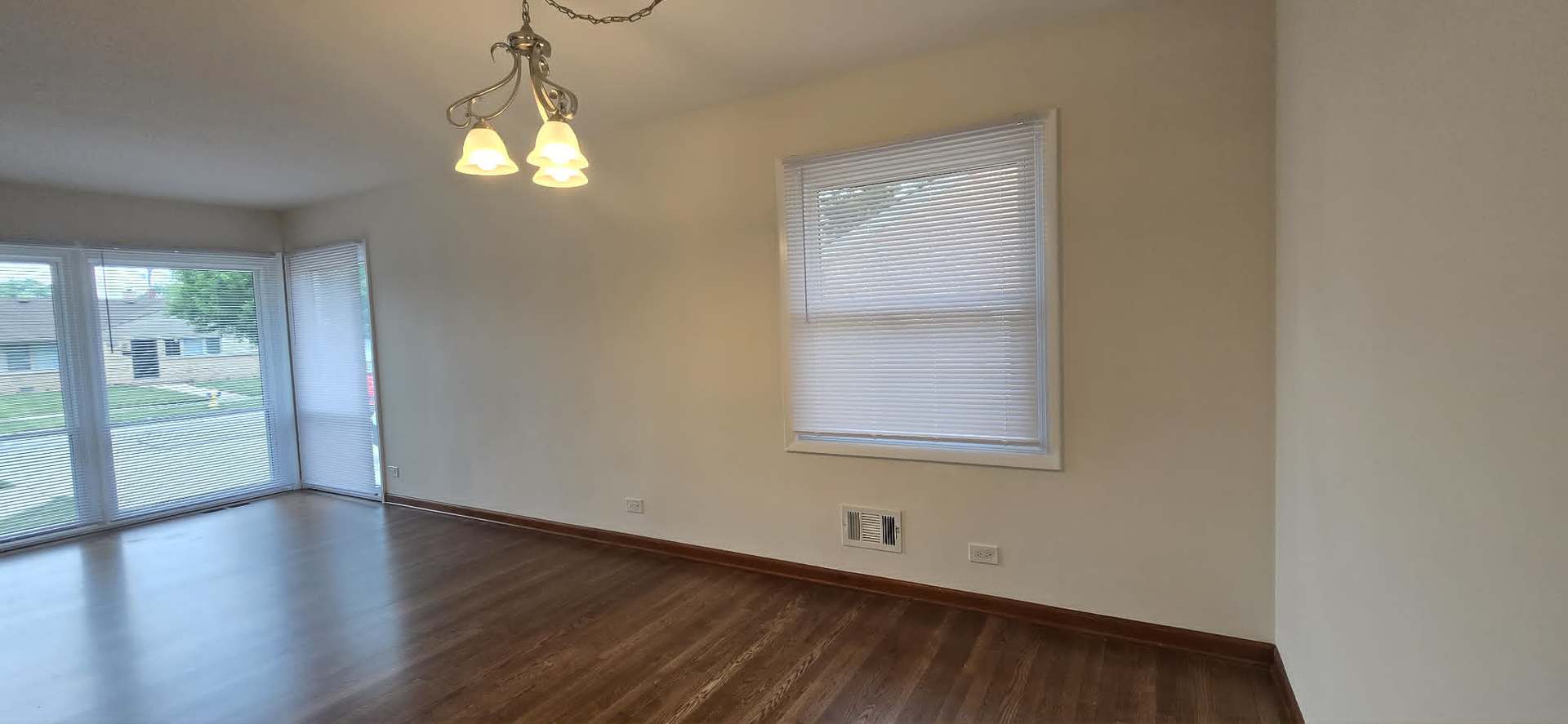 8607 N Osceola Avenue Property Photo 3