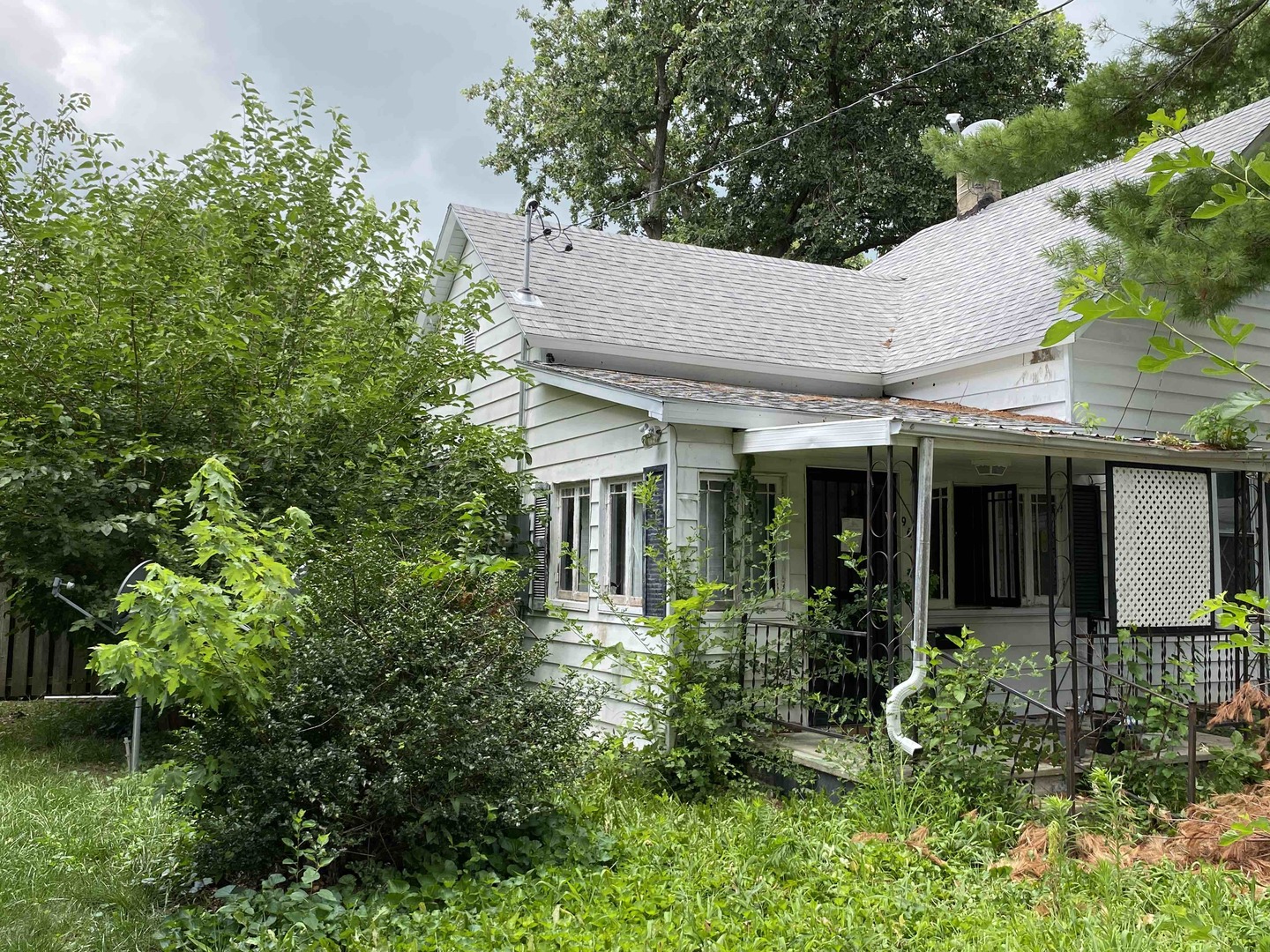 967 N Noble Street Property Photo 3