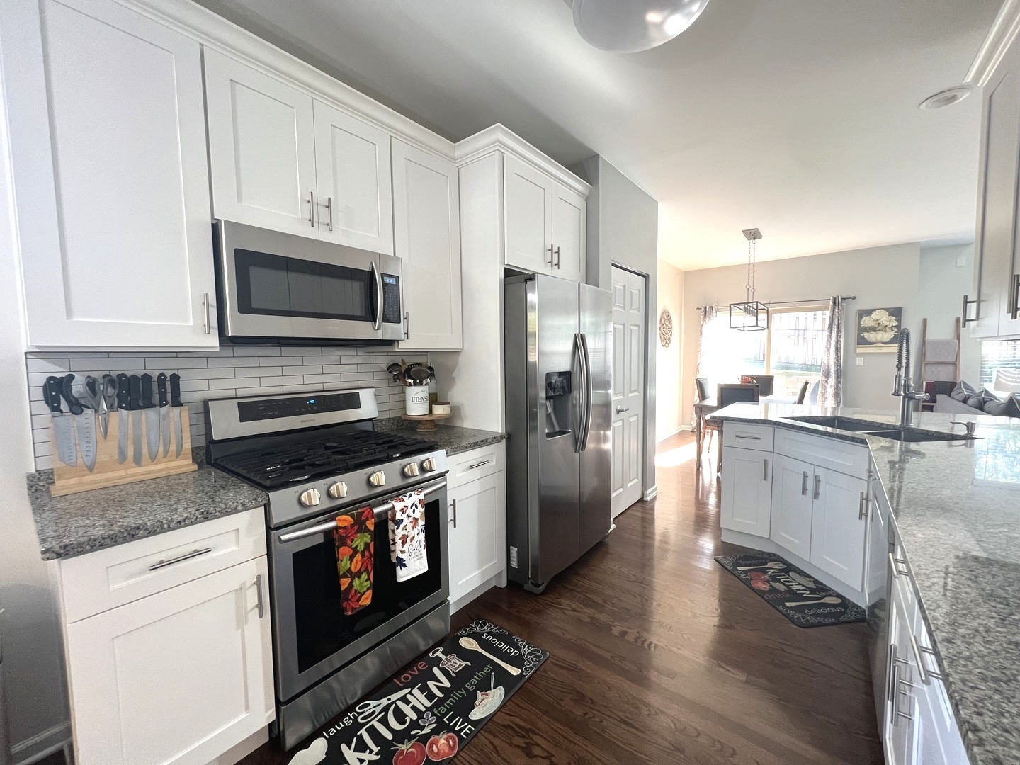 615 W St Johns Place Property Photo 2