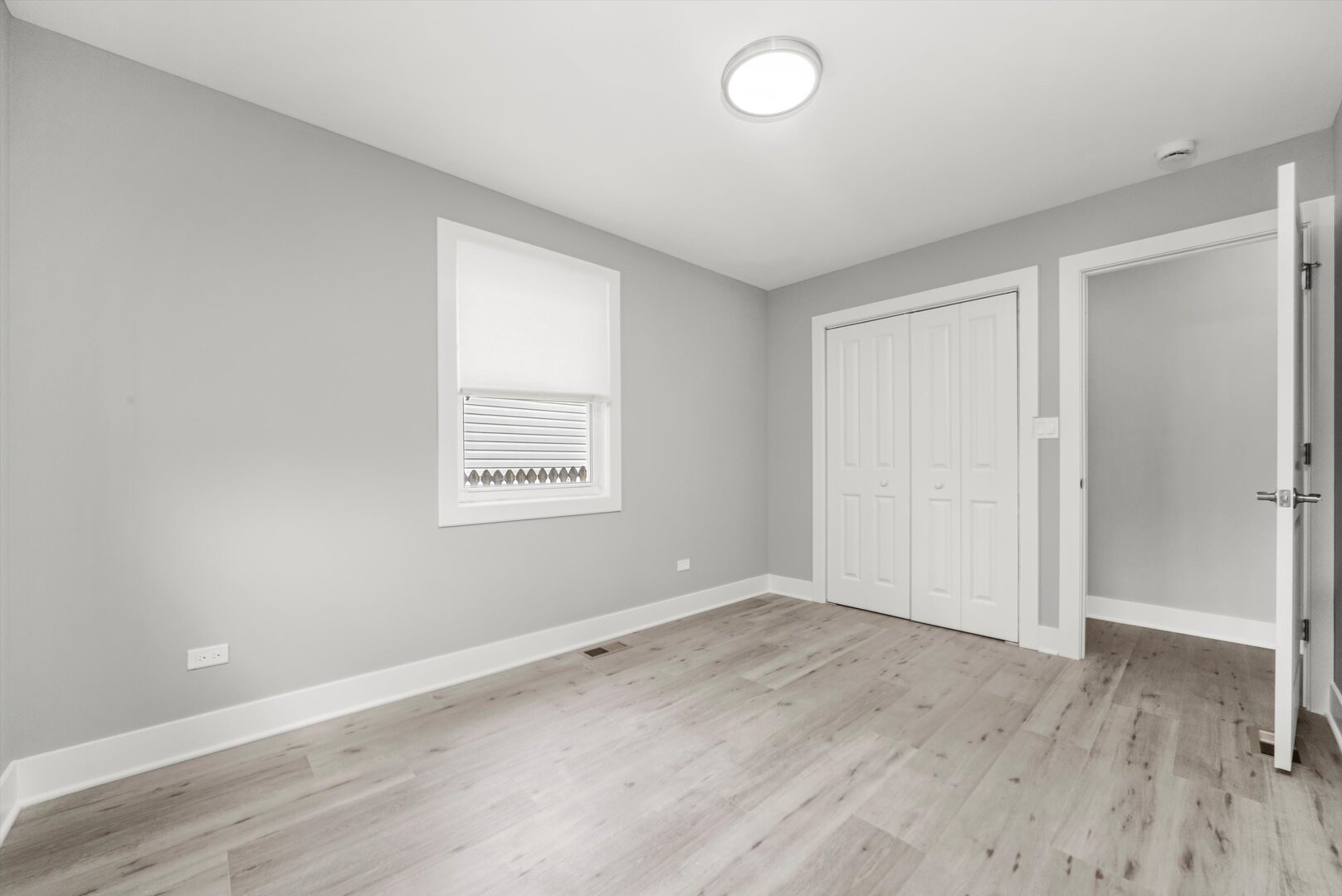 819 E 98th Place Property Photo 35