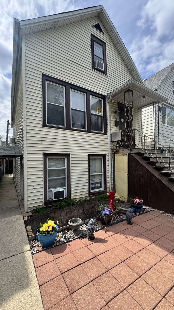 1638 N Campbell Avenue Property Photo 6