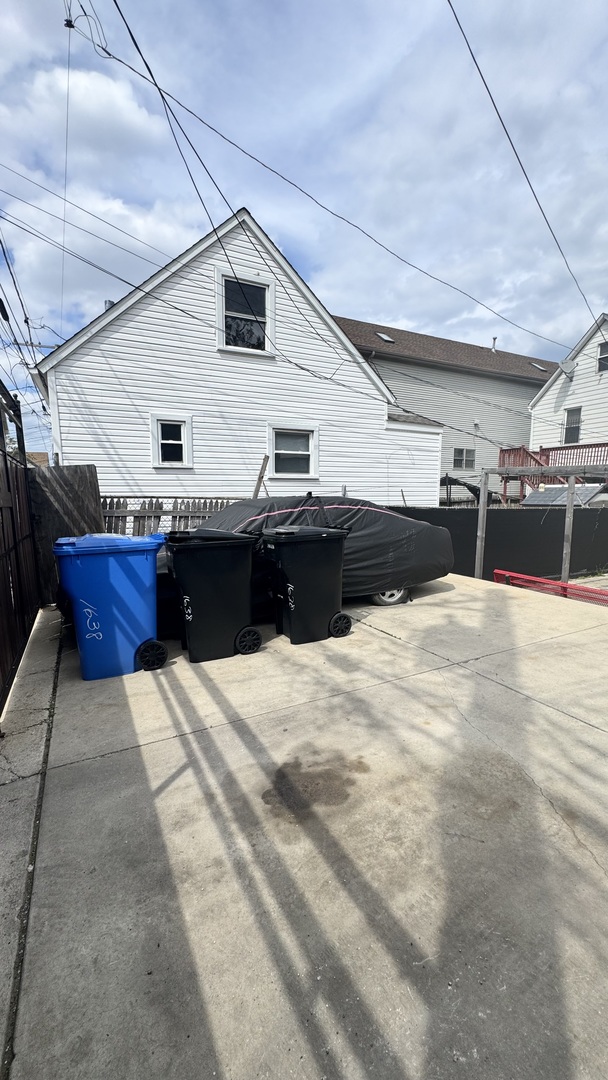 1638 N Campbell Avenue Property Photo 10