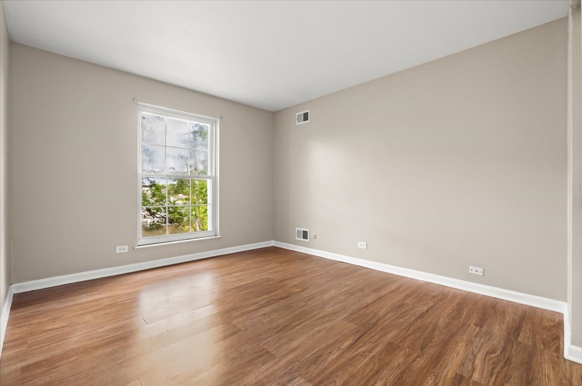 5300 Carriageway Drive 207 Property Photo 28