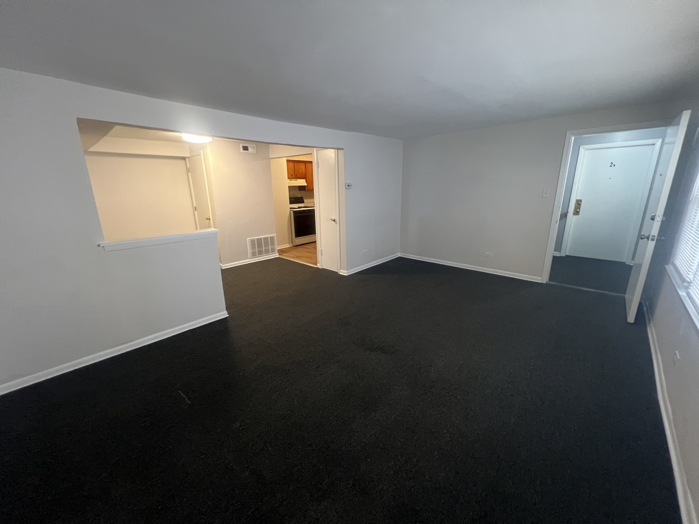 7832 S Cregier Avenue 2e Property Photo 4