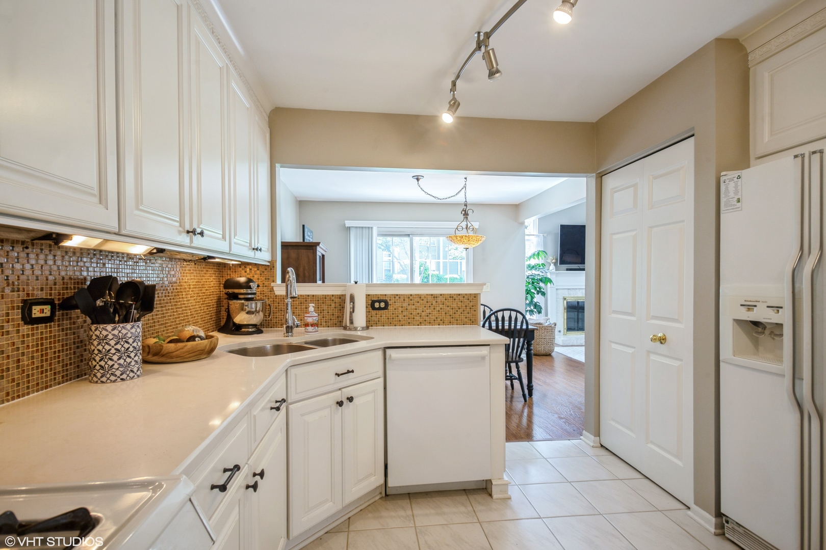 707 Clover Hill Court Property Photo 10