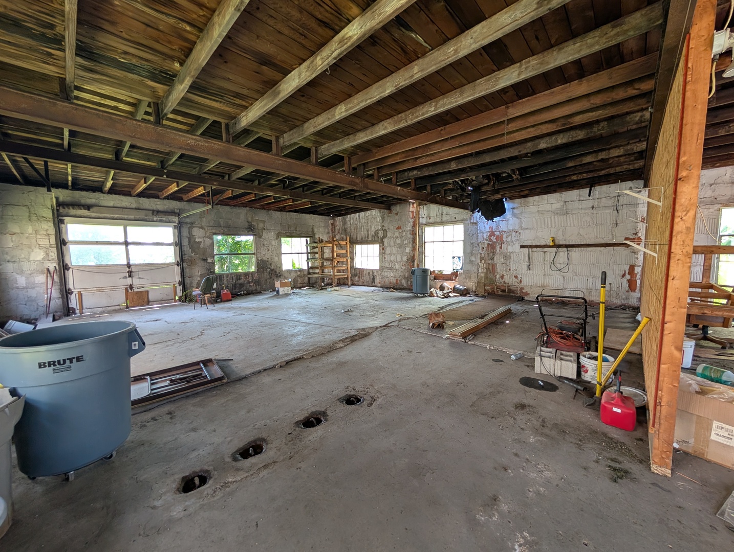 231 Lincoln Street Property Photo 5