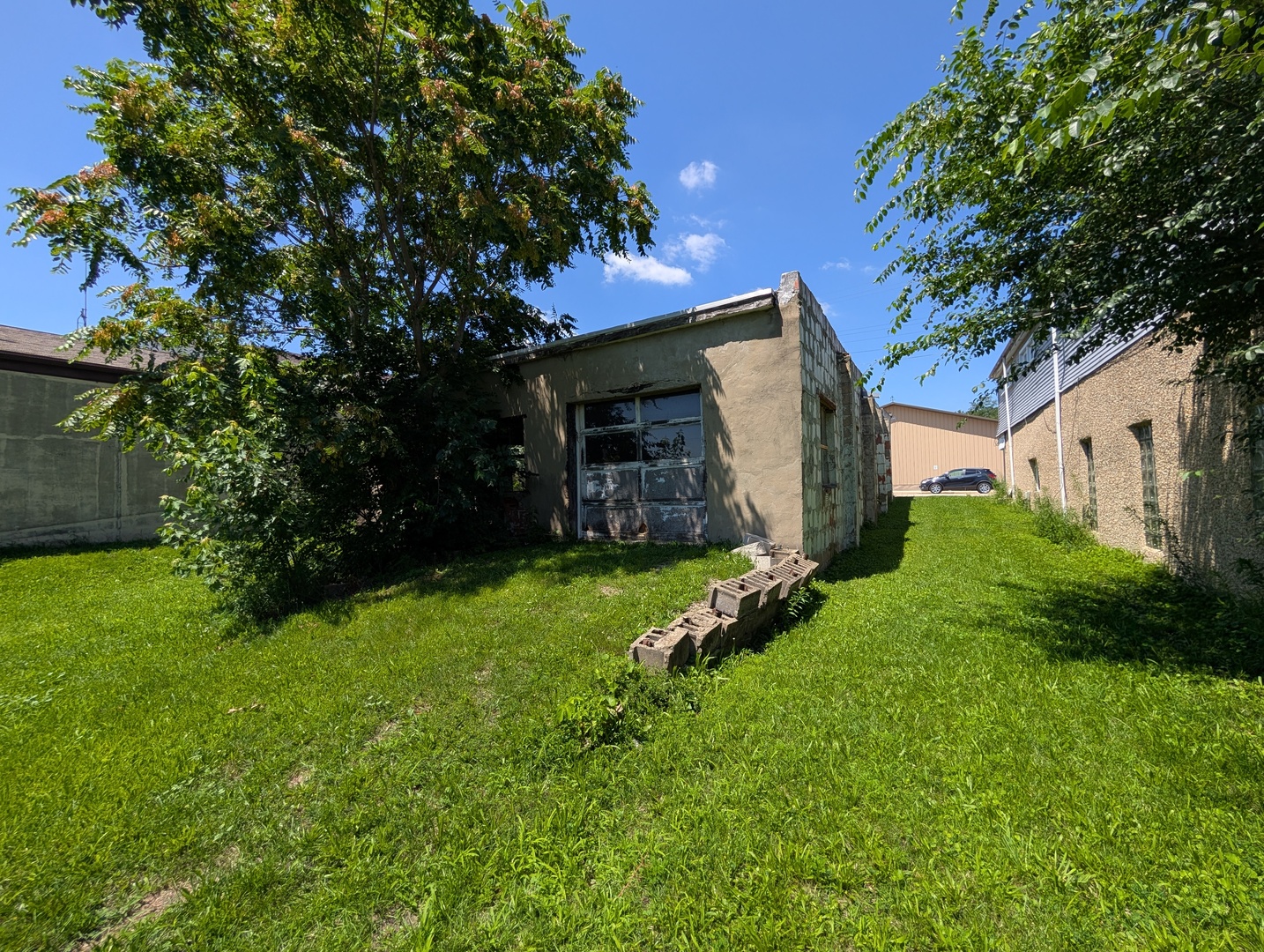 231 Lincoln Street Property Photo 9