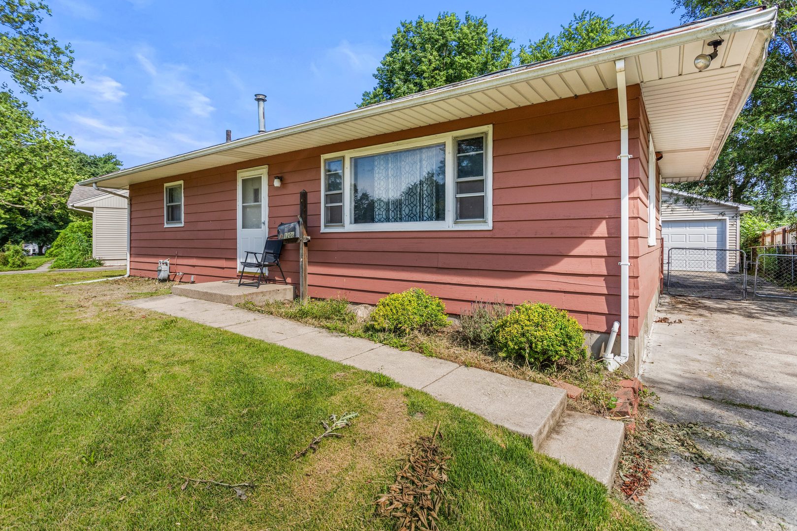 1206 Cole Place Property Photo 3