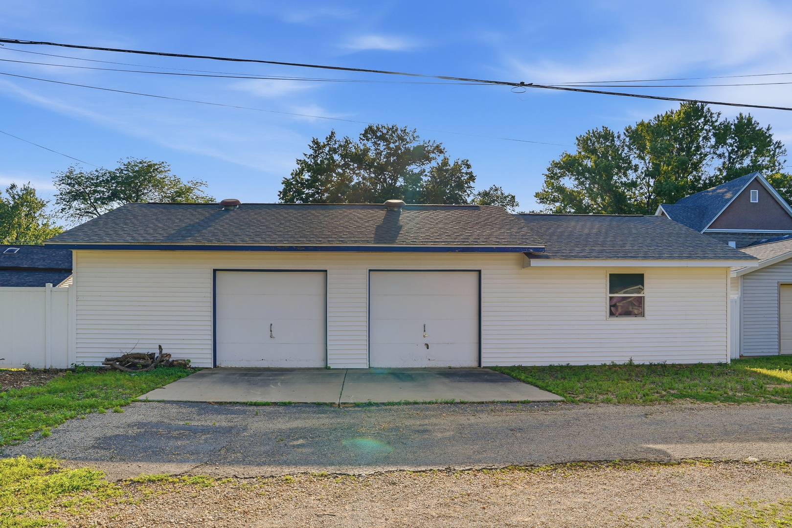 709 S 2nd Street Property Photo 3