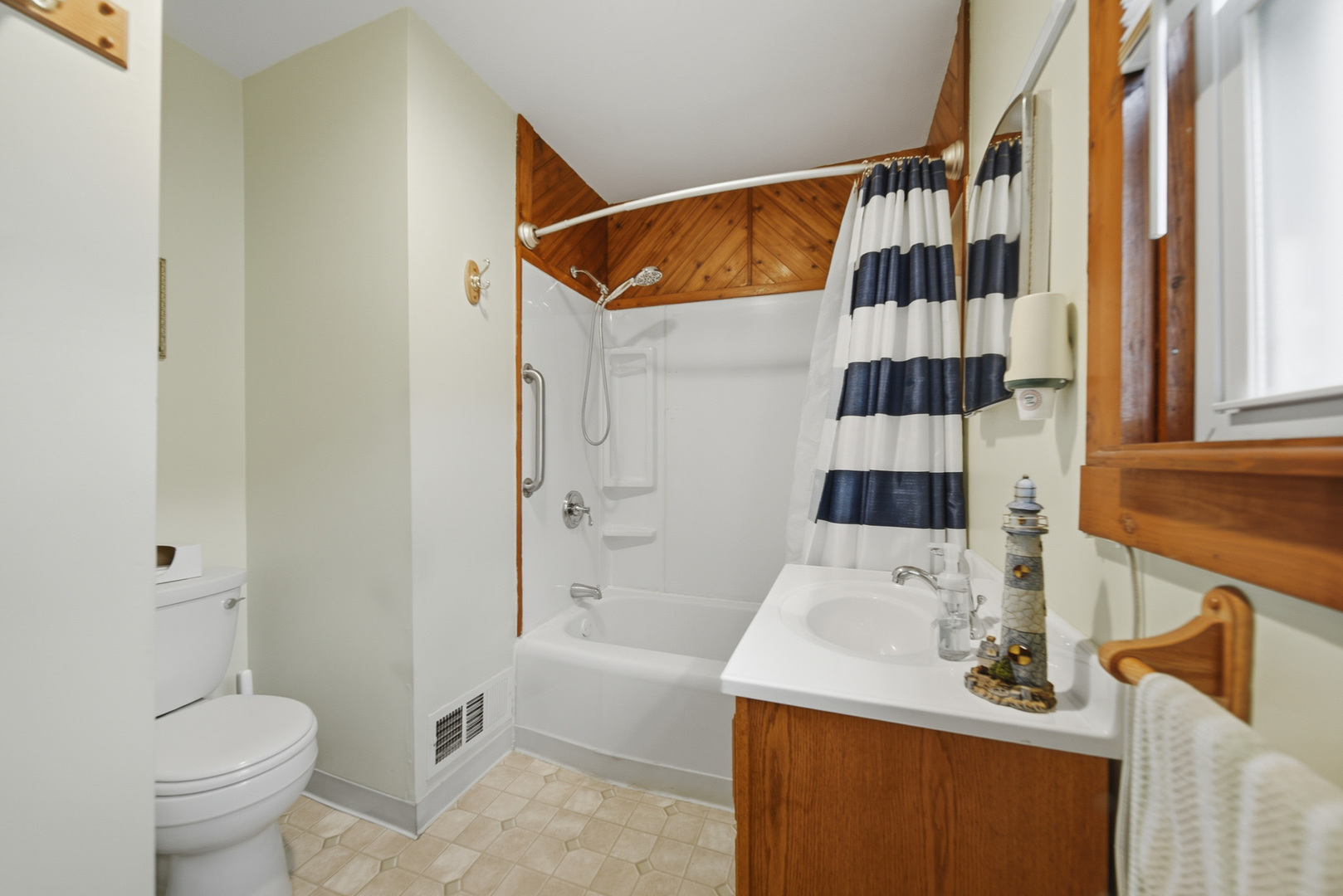 709 S 2nd Street Property Photo 11