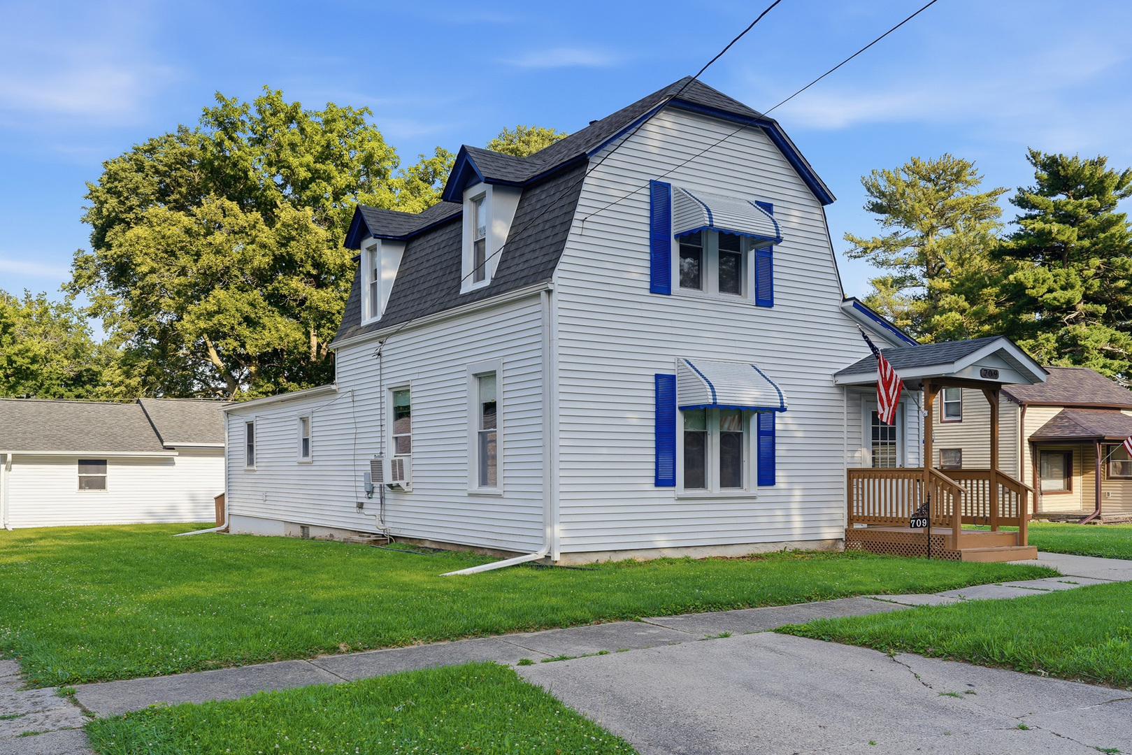 709 S 2nd Street Property Photo 16