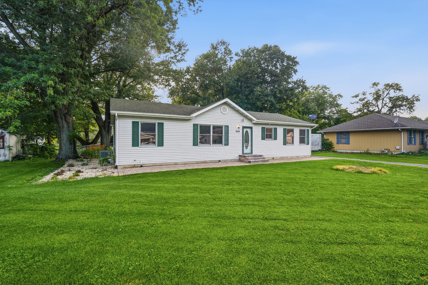 538 N School Street Property Photo 1