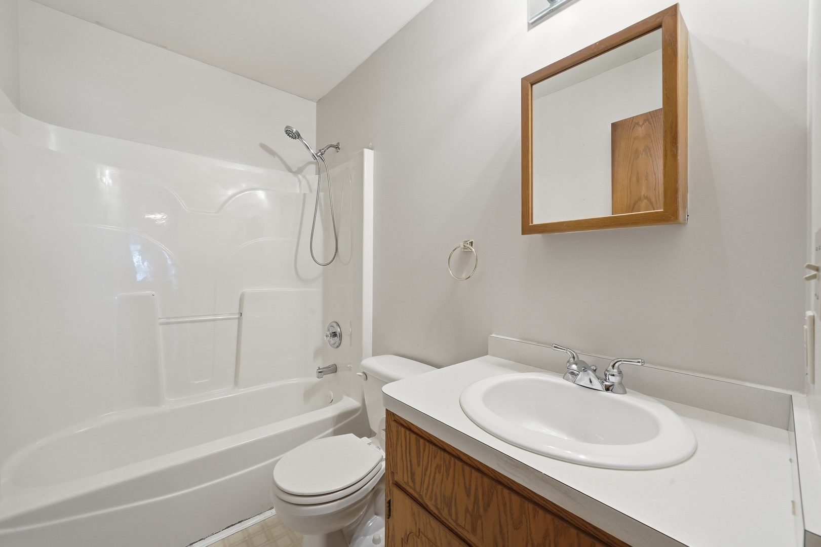 538 N School Street Property Photo 16
