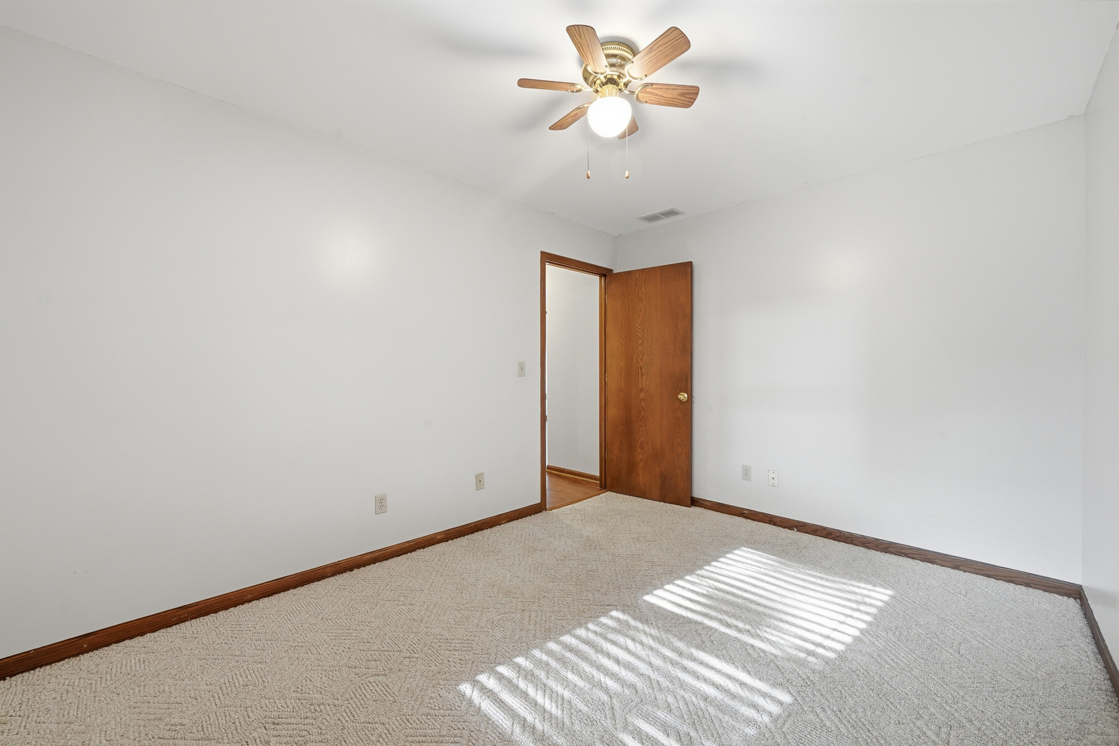 538 N School Street Property Photo 17